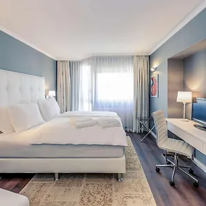 Mercure Raphael Szálloda